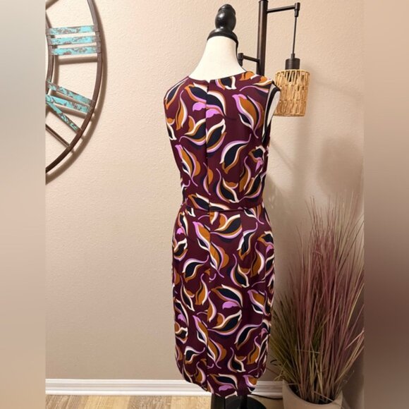 Ann Taylor Dress Burgundy Floral Sleeveless Lined Sheath Size 8 NWT - Picture 3 of 7